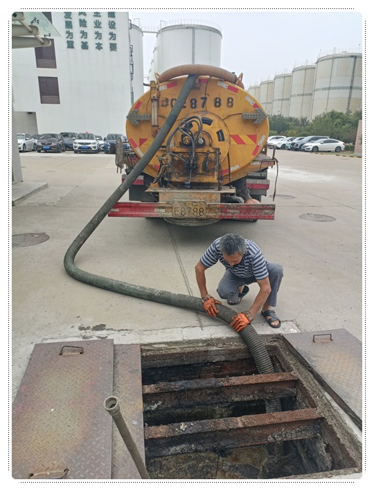 盐边隔油池清掏