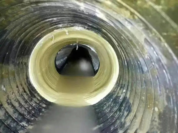 盐边内衬修复法通常适用于哪些类型的断面管道